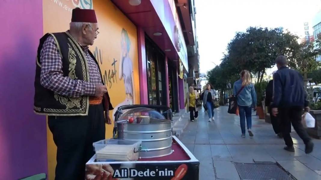 Isparta’da Ali Dede 65 Yıldır Osmanlı Macunu Geleneğini Yaşatıyor! 2